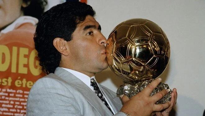 Maradonanın kuboku satışa çıxarılıb: 5 milyon dollar gözlənilir